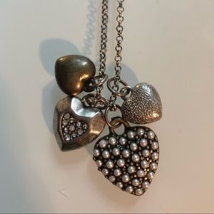 🌼 heart charm necklace